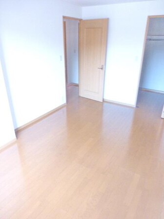 パインヒルズ参番館の物件内観写真